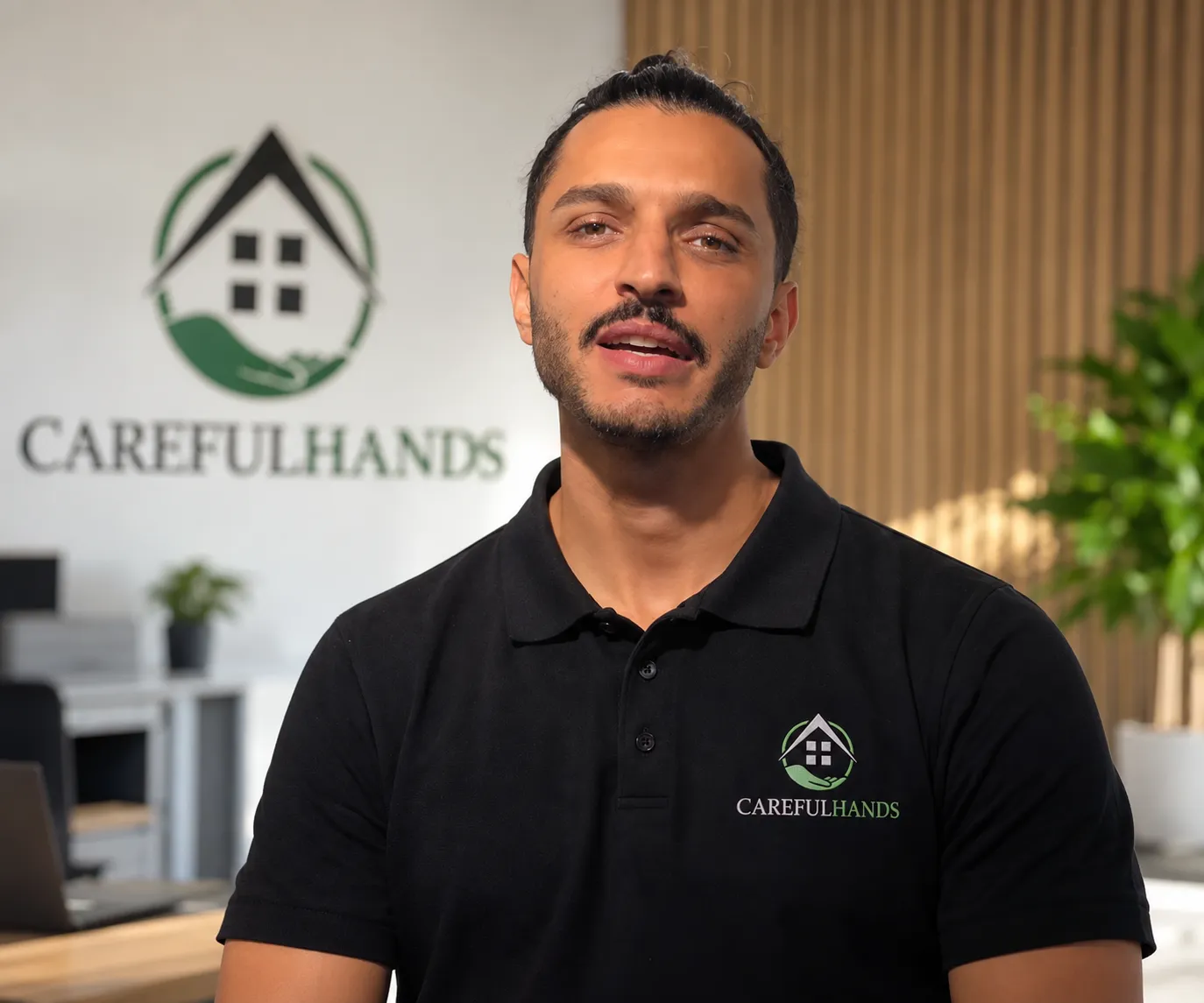 Orhan Demirovic als persönlicher Ansprechpartner von Careful Hands.